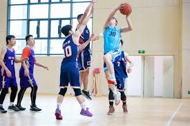 23号球衣给了双向球员！美媒提问：鹈鹕应退役浓眉的23号球衣吗？