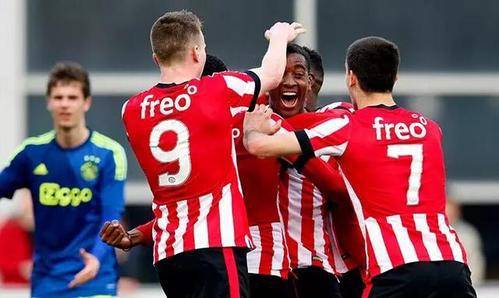 共同构成了 共同构成了